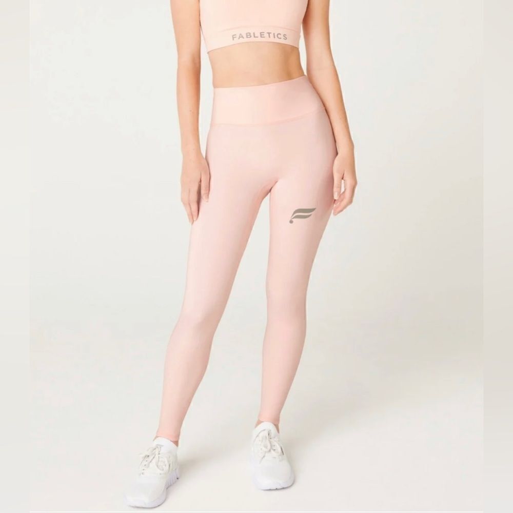 Fabletics Anywhere High Waisted Leggings Faded blush pink Activewear C34